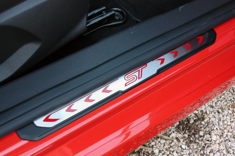  Ford Fiesta ST 2014 года  (фото 23 из 66)